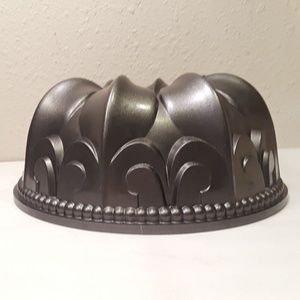 Nordic Ware Kitchen - 👹SOLD👹Nordic Ware Fleur De Lis Bundt Cake Pan Nordic Ware Kitchen - 👹SOLD👹Nordic Ware Fleur De Lis Bundt Cake Pan